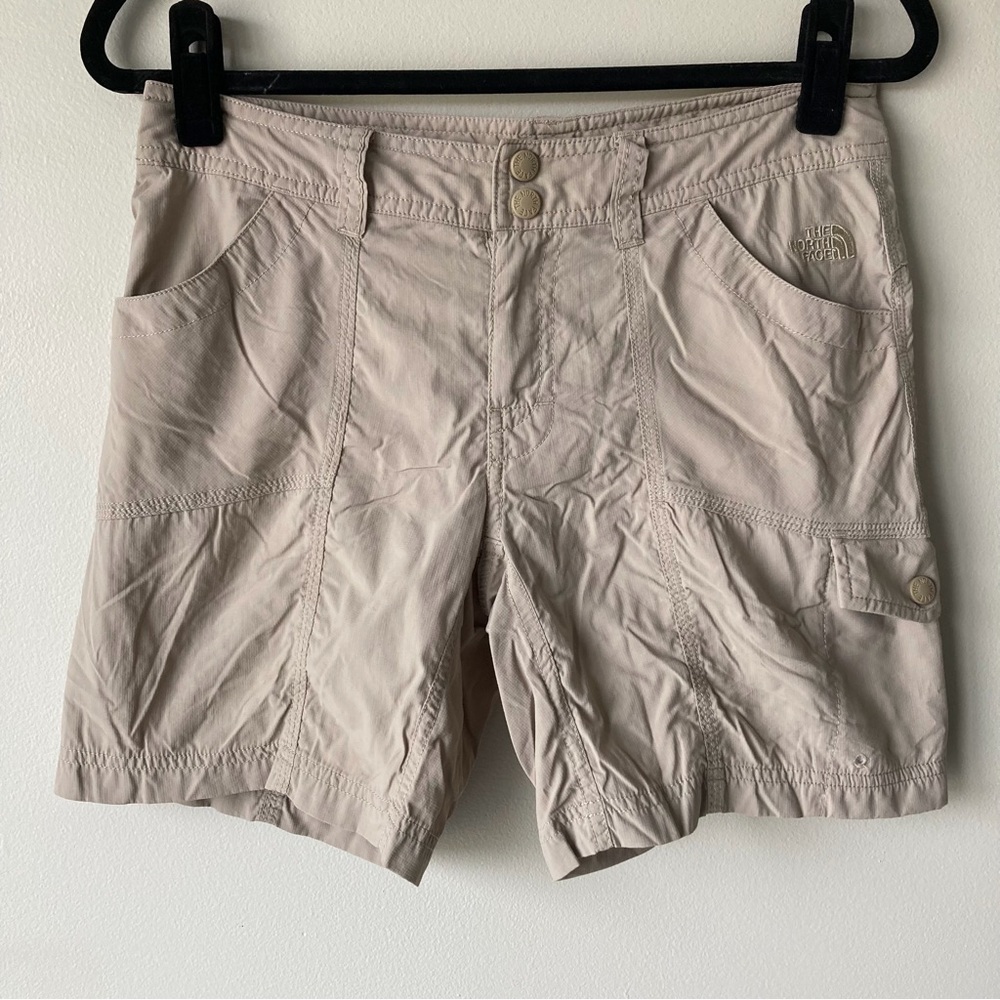 The North Face Light Tan Women's Cargo Shorts Size 4